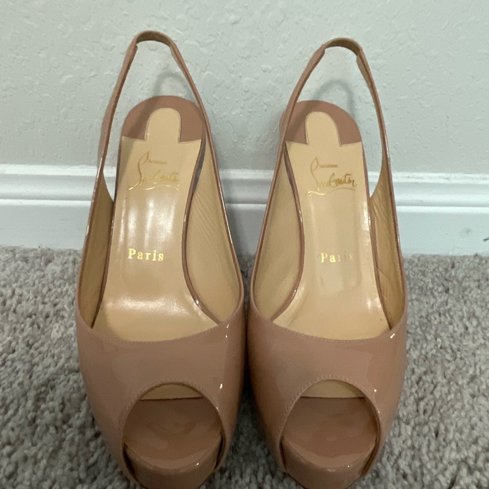 CHRISTIAN LOUBOUTIN Patent Slingback Open Toe Pumps (SIZE 38 1/2)